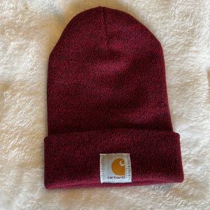 Carhartt maroon beanie